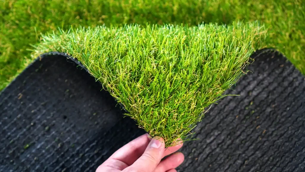 bending a piece of high quality fake grass